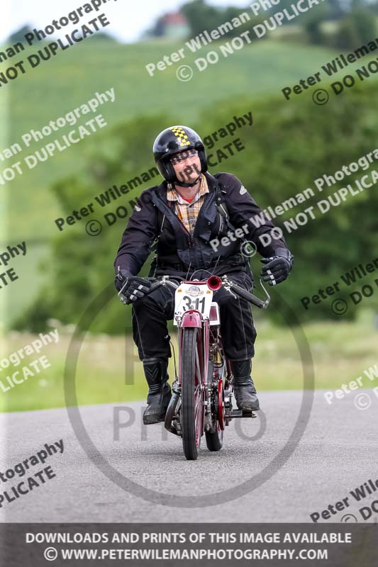 Vintage motorcycle club;eventdigitalimages;no limits trackdays;peter wileman photography;vintage motocycles;vmcc banbury run photographs